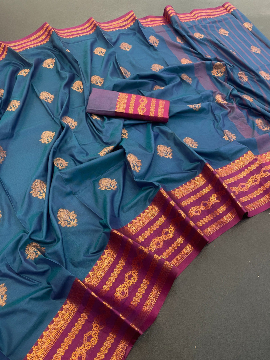 Regal Contrast Border Silk Saree - BLUE