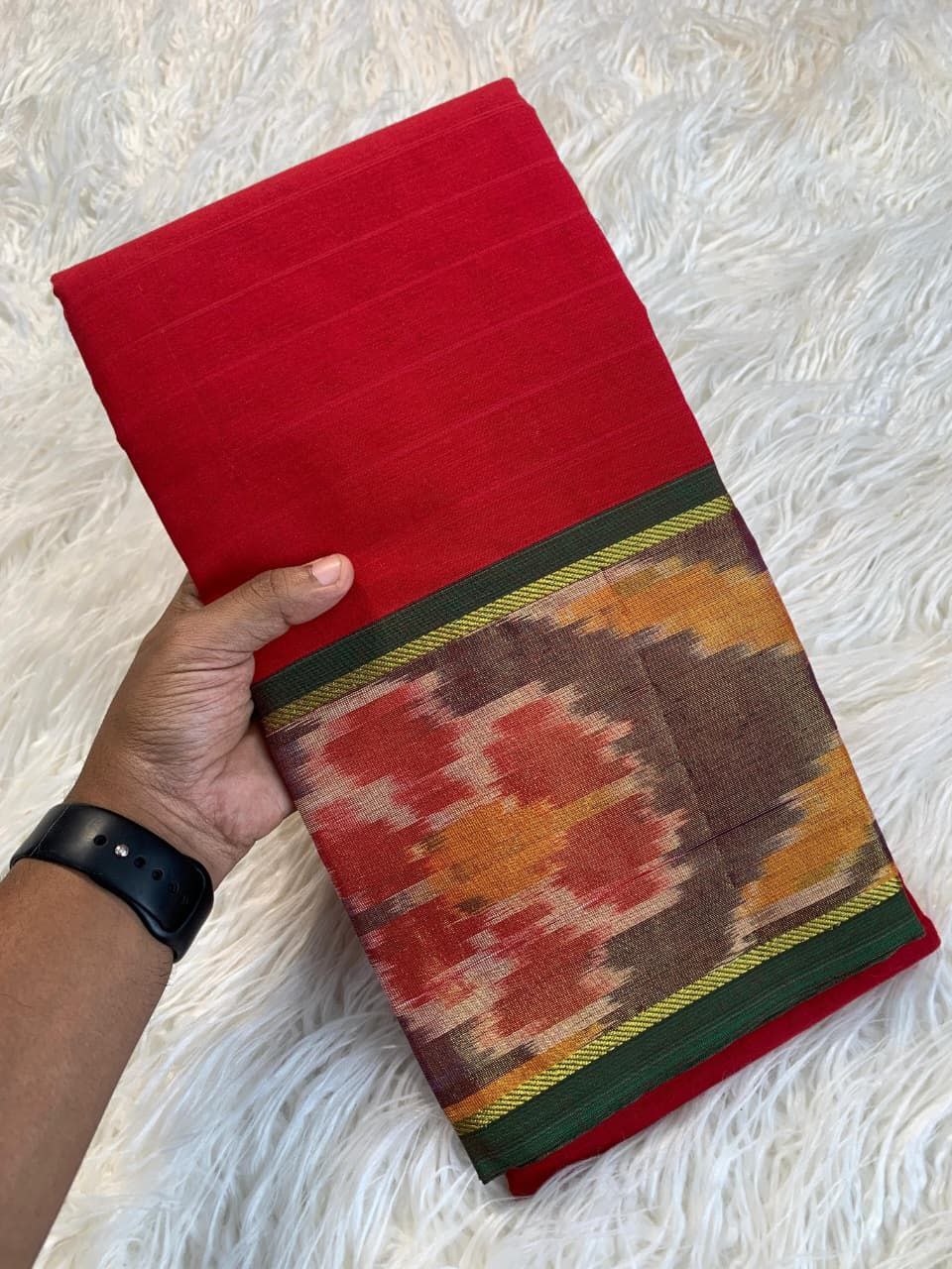 Graceful Handloom Style Cotton Silk Saree - RED