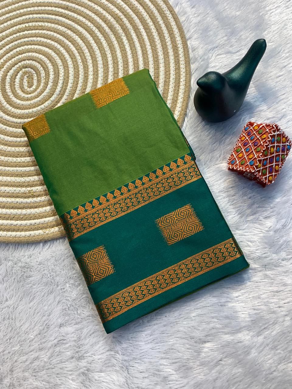 Contrast Border Traditional Silk Saree GREEN
