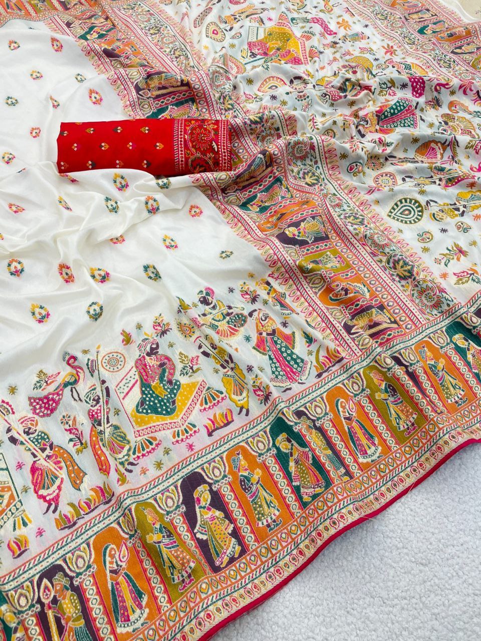 Heritage Chronicle Art Weave Saree with Intricate Traditional Narrative Border - WHITE