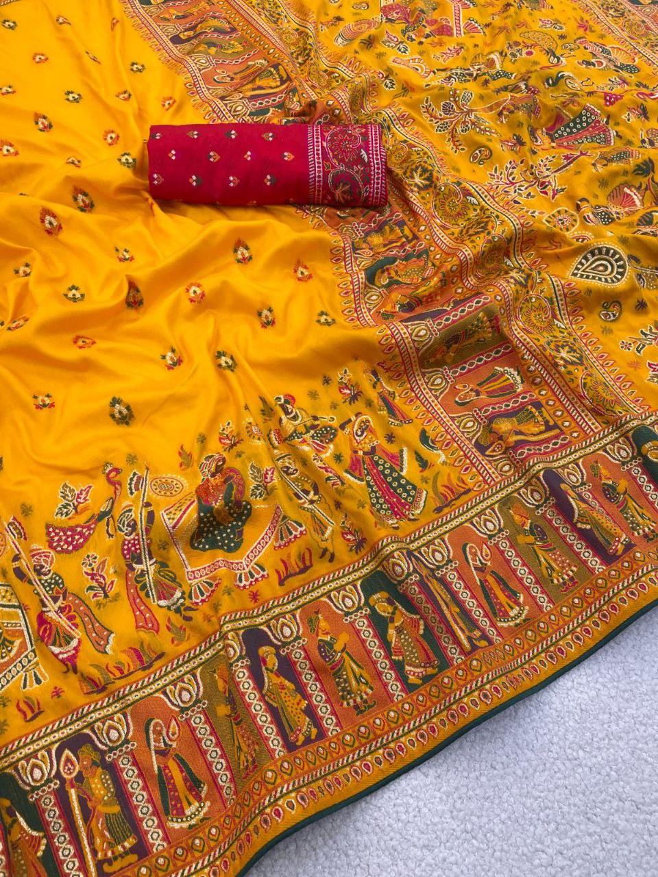Heritage Chronicle Art Weave Saree with Intricate Traditional Narrative Border - YELLOW