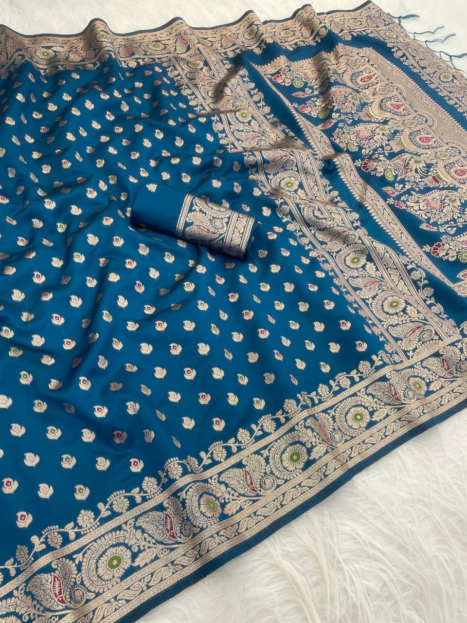 Royal Sky Banarasi Silk Saree with Rich Zari Woven Border &amp; Elegant Pallu