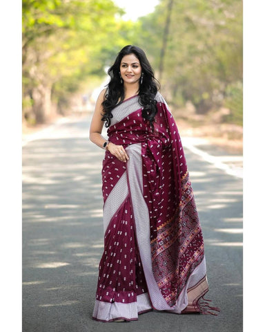 Woven Banarasi Jacquard Saree  (Maroon)