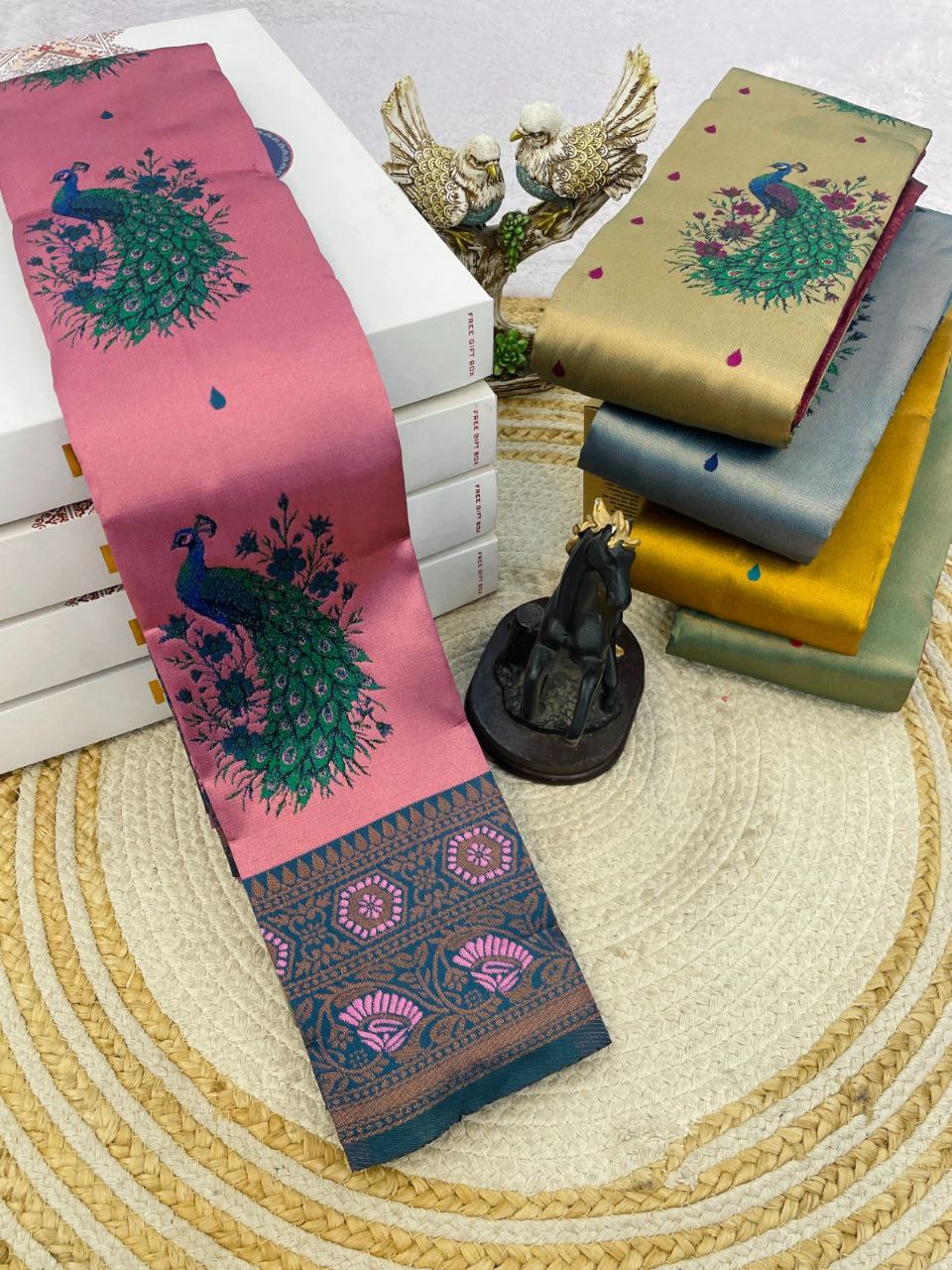 Maharani Mayura Premium Silk Saree with Regal Peacock Motifs and Heritage Woven Pallu - ONION PINK