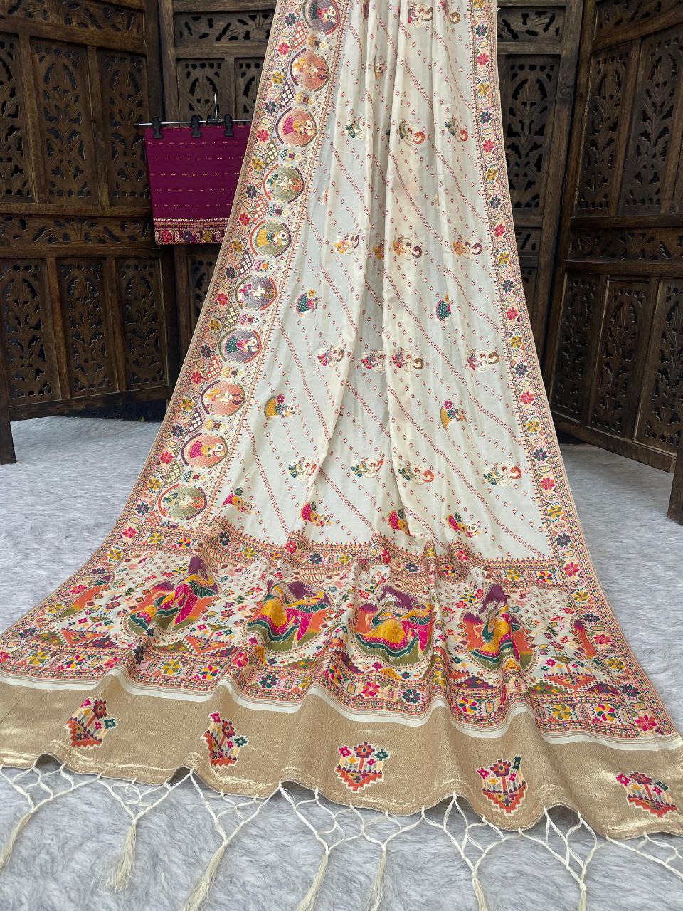 ✨ Elegant Soft Silk White Saree with Pashmina Work &amp; Contrast Blouse ✨