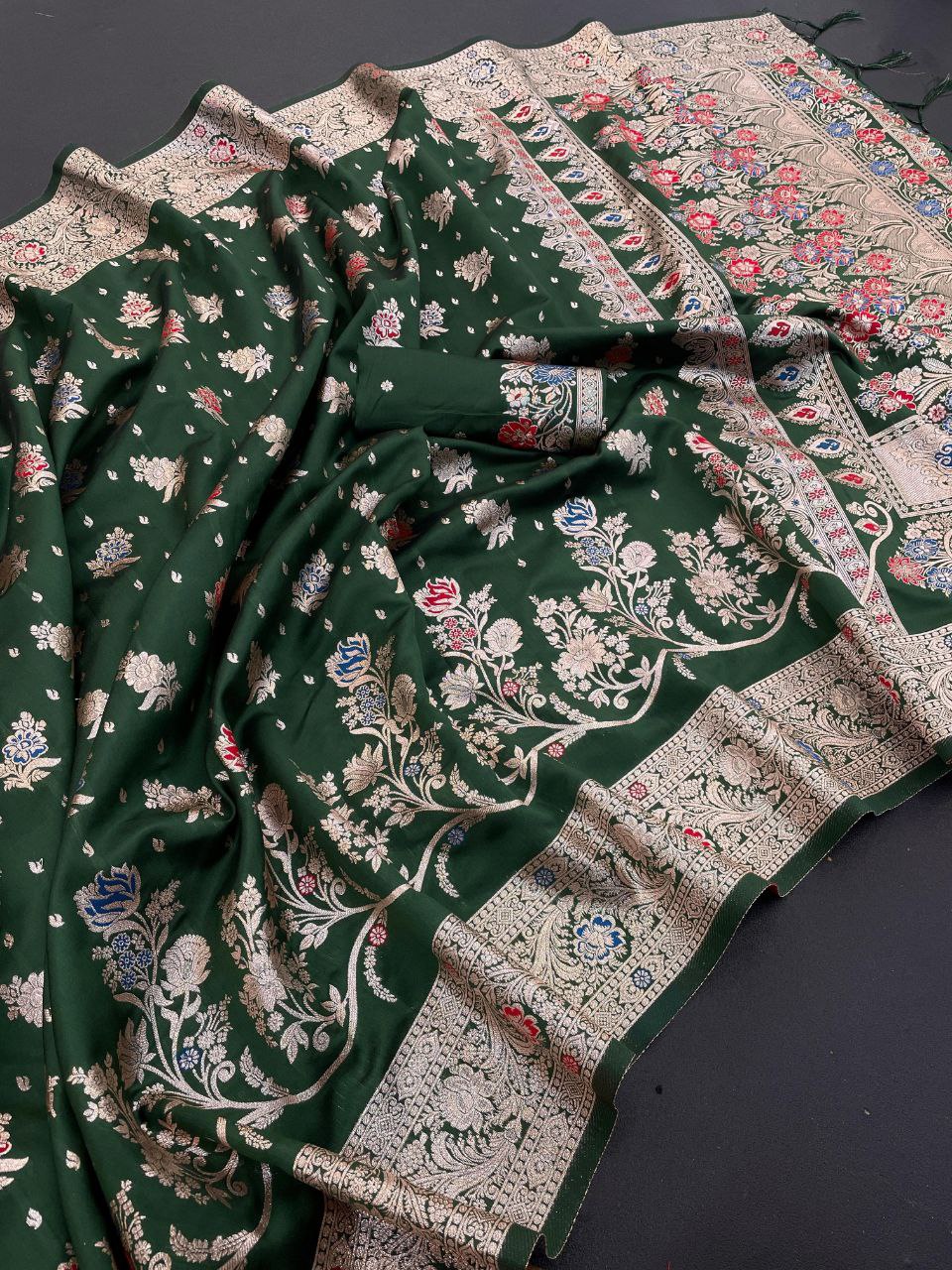 Traditional Banarasi Inspired Floral Weave Saree - GREEN