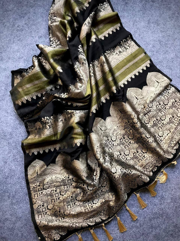Royal Banarasi Silk Saree with Rich Zari Weaving &amp; Traditional Designer Pallu - BLACK