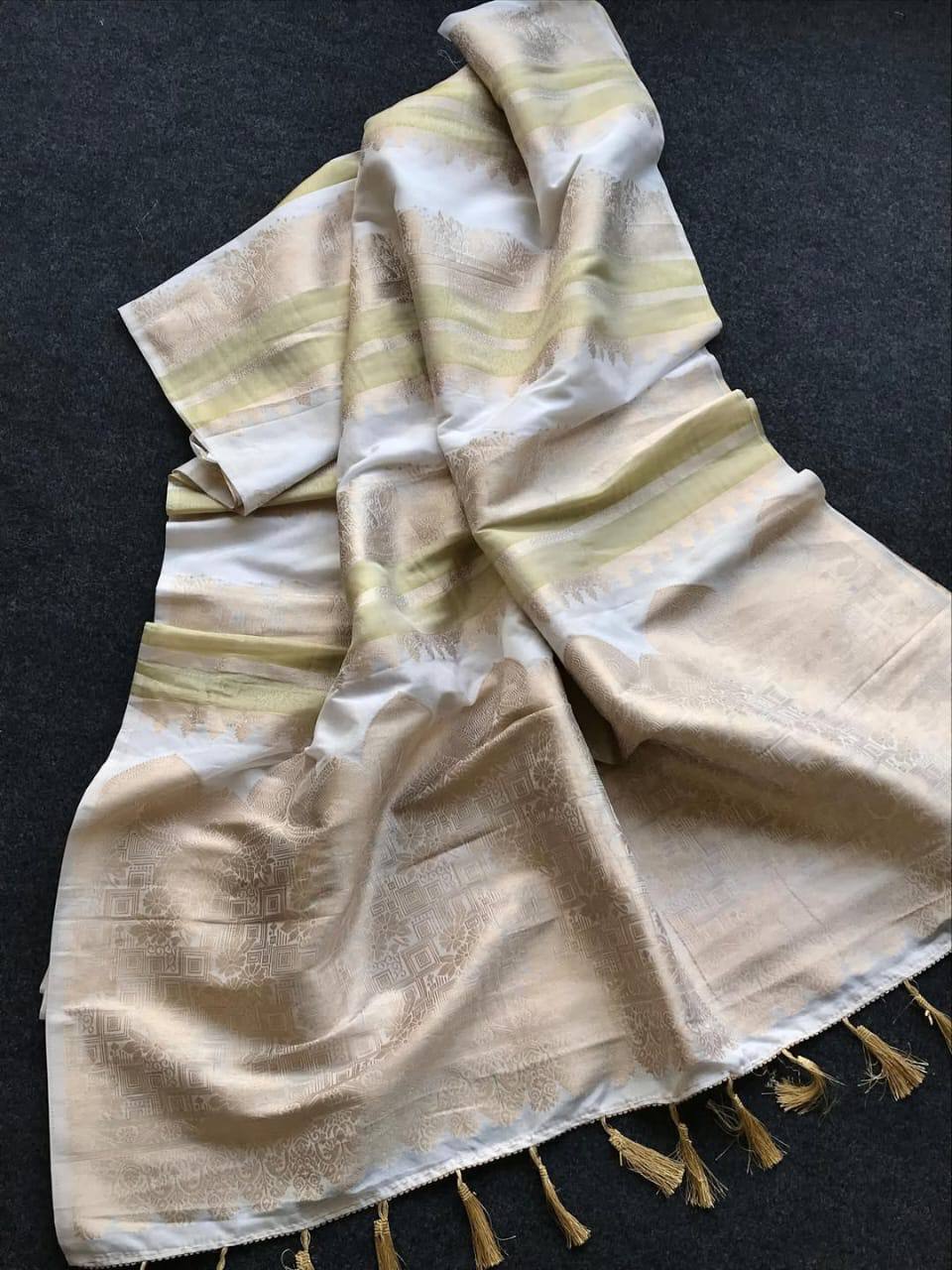 Royal Banarasi Silk Saree with Rich Zari Weaving &amp; Traditional Designer Pallu - OFF WHITE