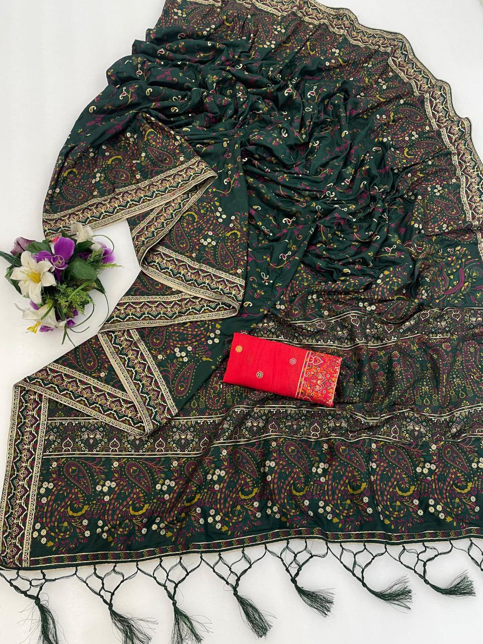 Royal Pashmina Kaju Soft Silk Saree - GREEN