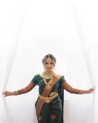 Green Colour Kanjivaram Woven Silk Saree With Blouse Piece
