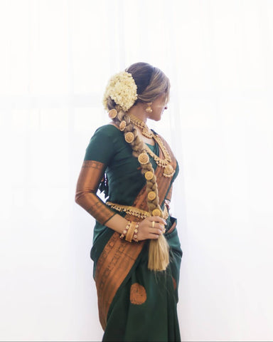 Green Colour Kanjivaram Woven Silk Saree With Blouse Piece