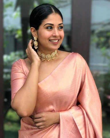 Salmon Pink Colour Kanjivaram Woven Silk Saree With Blouse Piece