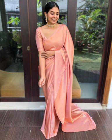 Salmon Pink Colour Kanjivaram Woven Silk Saree With Blouse Piece