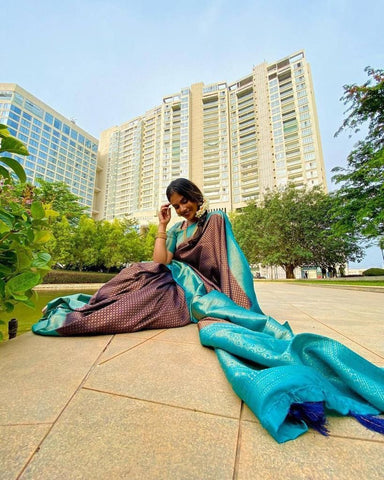 Dark Brown Colour Kanjivaram Woven Silk Saree With Blouse Piece