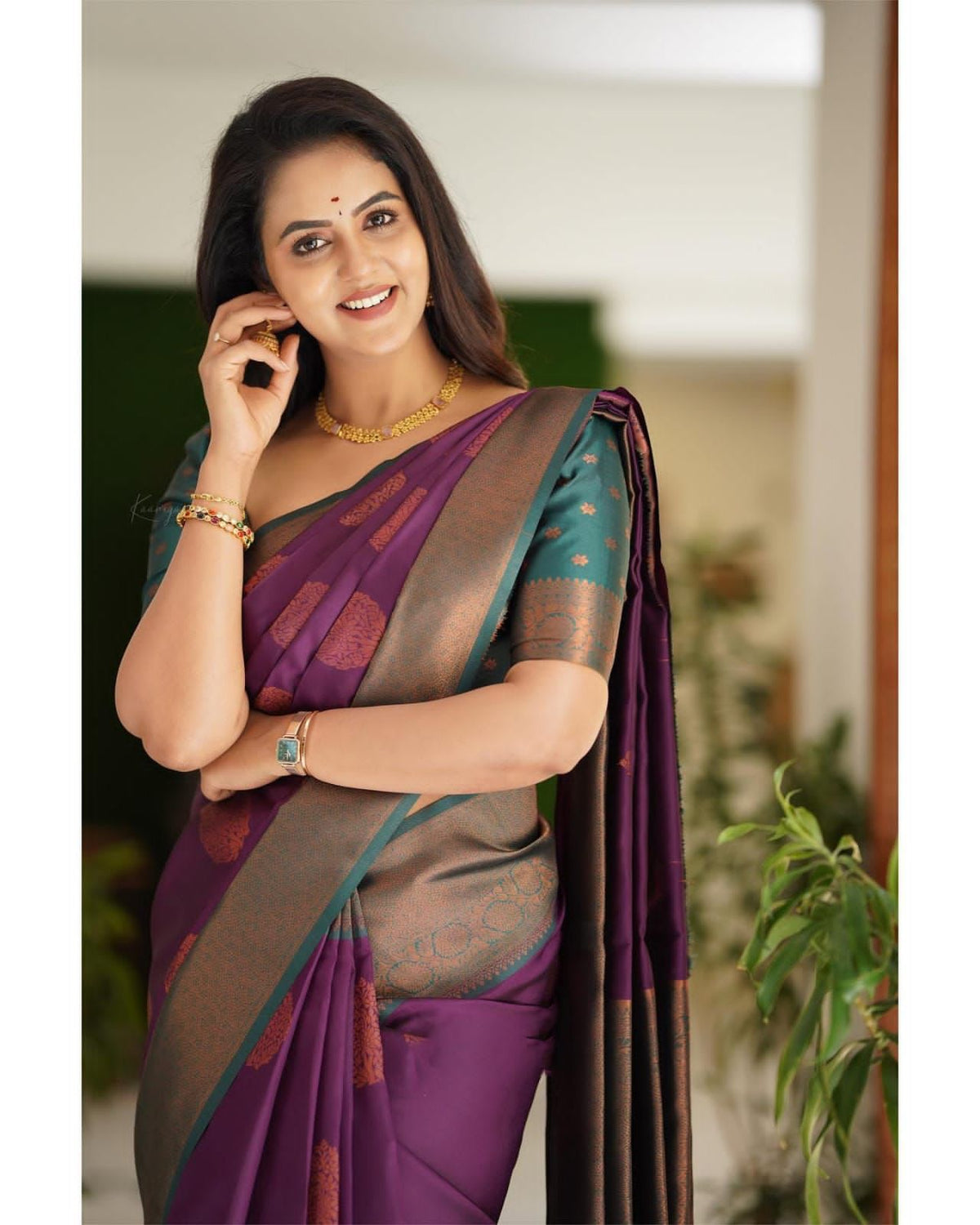 Purple and Green Colour Kanjivaram Woven Silk Saree With Blouse Piece