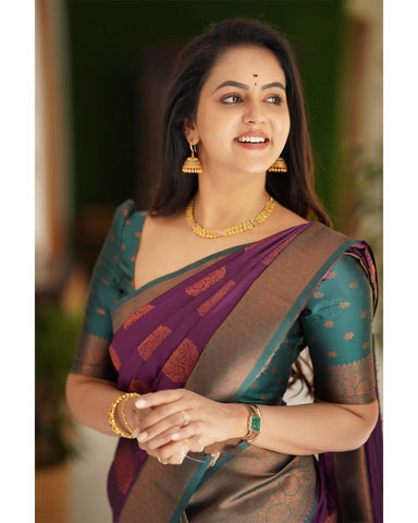 Purple and Green Colour Kanjivaram Woven Silk Saree With Blouse Piece