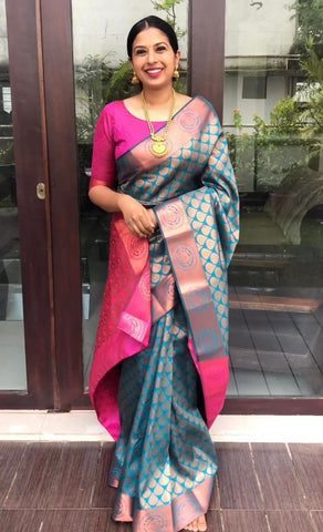 Blue and Pink Colour Kanjivaram Woven Silk Saree With Blouse Piece