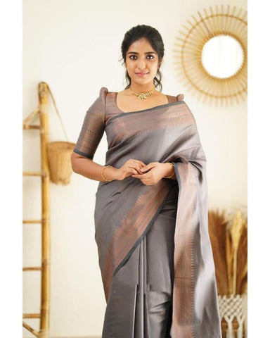 Beautiful Kanjivaram Woven Silk Saree With Blouse Piece