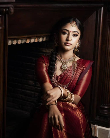 Dark Brown Colour Kanjivaram Woven Silk Saree With Blouse Piece