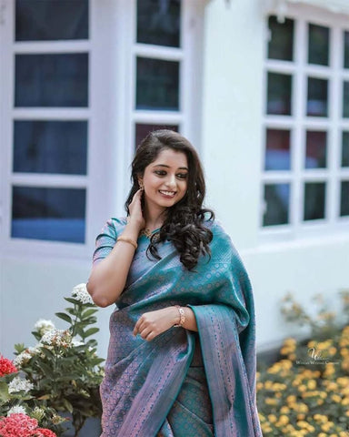 Blue Colour Kanjivaram Woven Silk Saree With Blouse Piece