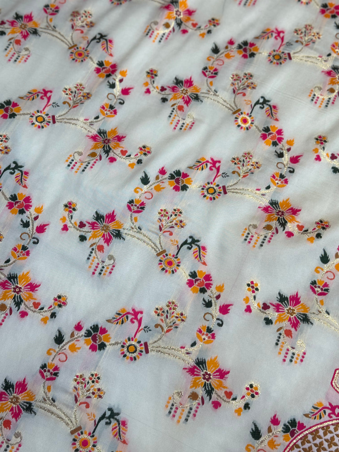 Rangrez Heritage Pashmina Saree with Floral &amp; Folk Art Detailing