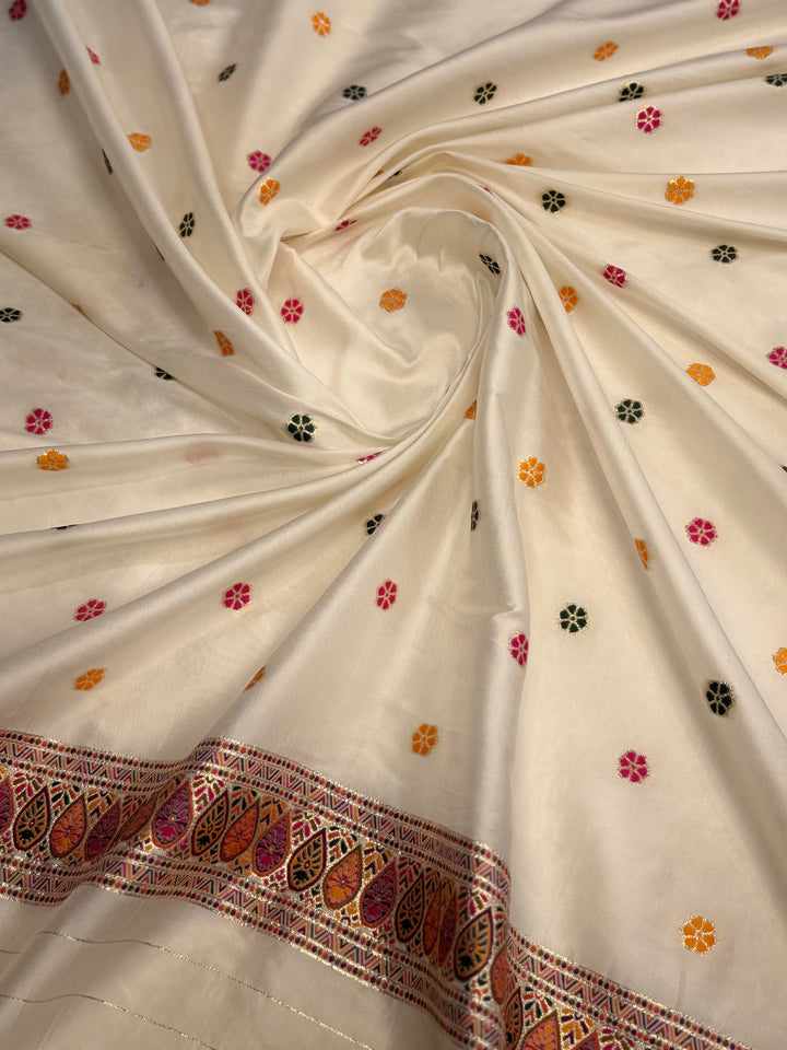 Luxury Ivory Floral Saree with Intricate Paisley Embroidery Details