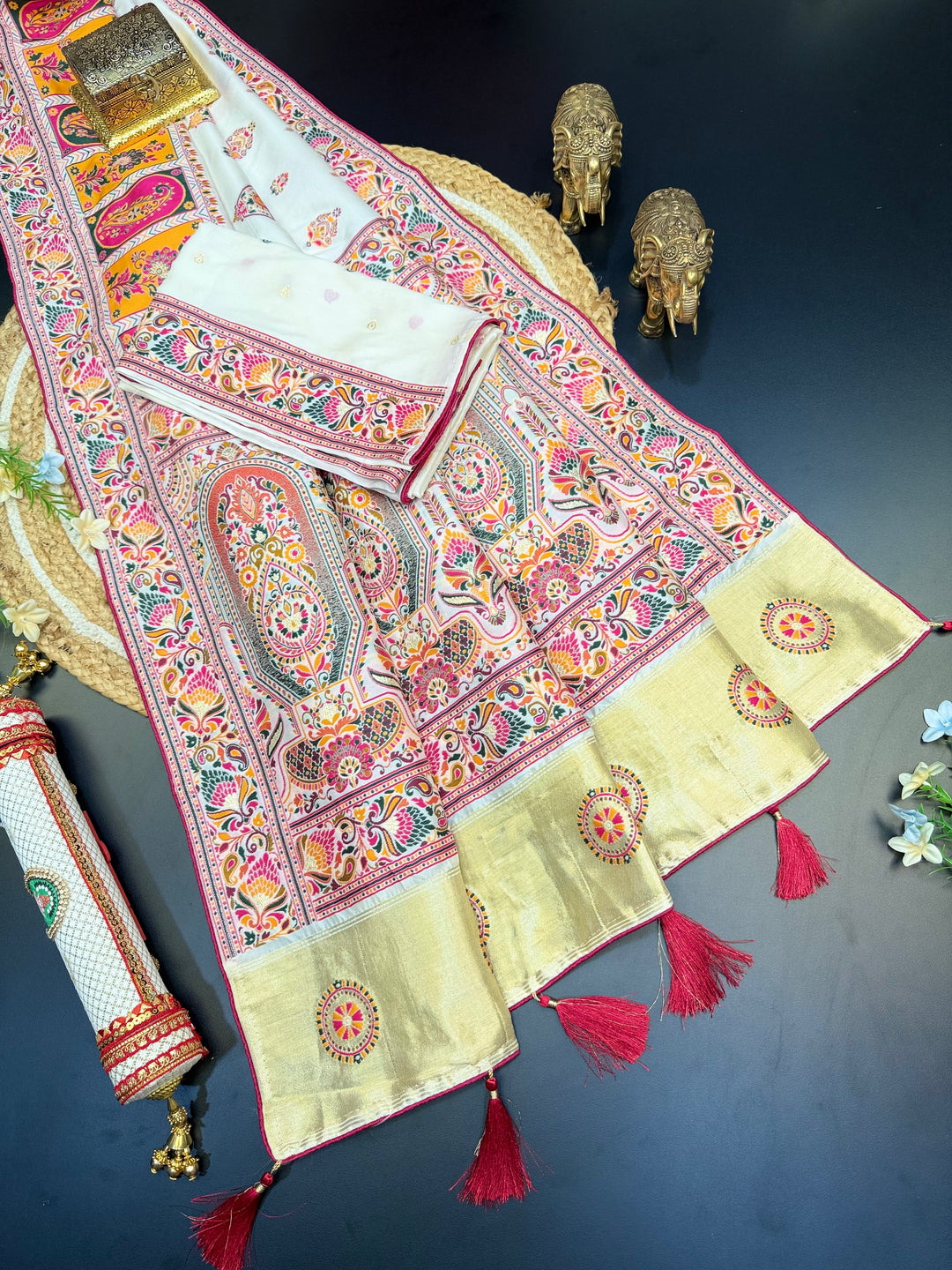 Elegant Floral Paisley Jacquard Pashmina Saree with Traditional Multicolor Border