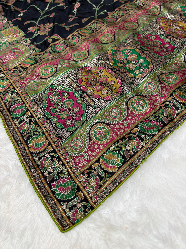 Elegant black green Woven Saree with Intricate Floral Motifs &amp; Rich Zari Border (Copy) (Copy)