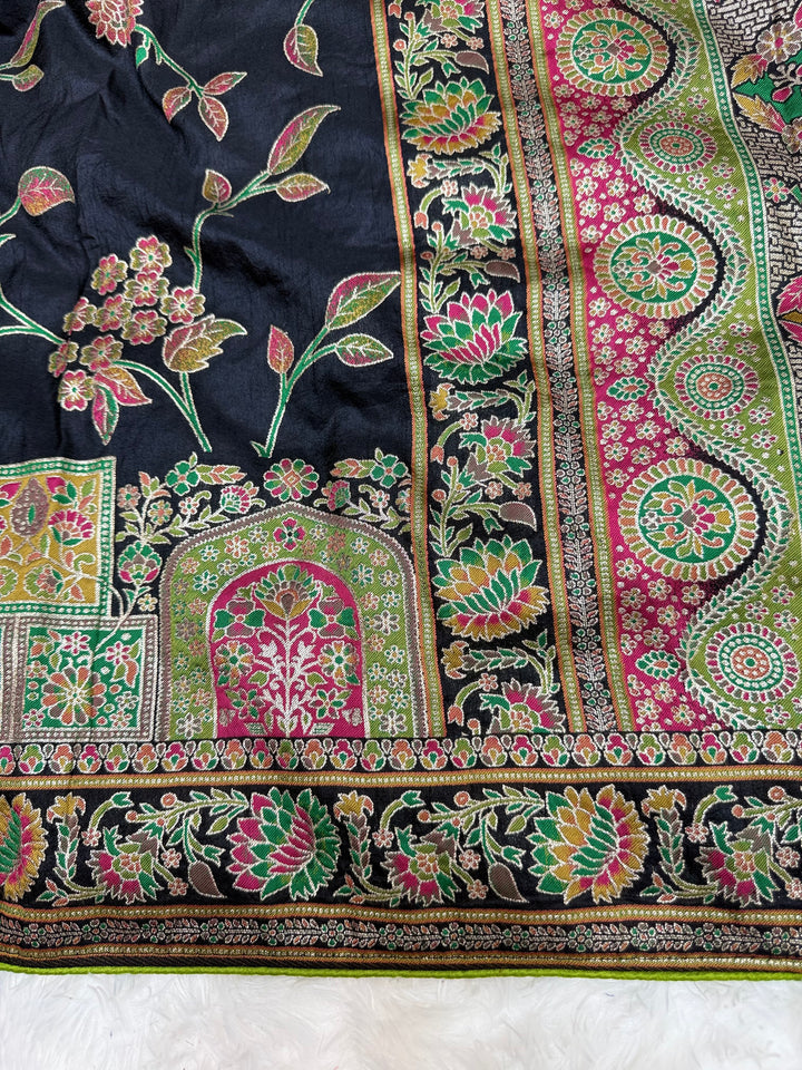 Elegant black green Woven Saree with Intricate Floral Motifs &amp; Rich Zari Border (Copy) (Copy)