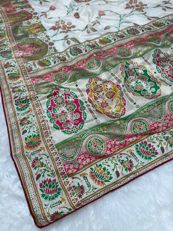 Elegant White Woven Saree with Intricate Floral Motifs &amp; Rich Zari Border