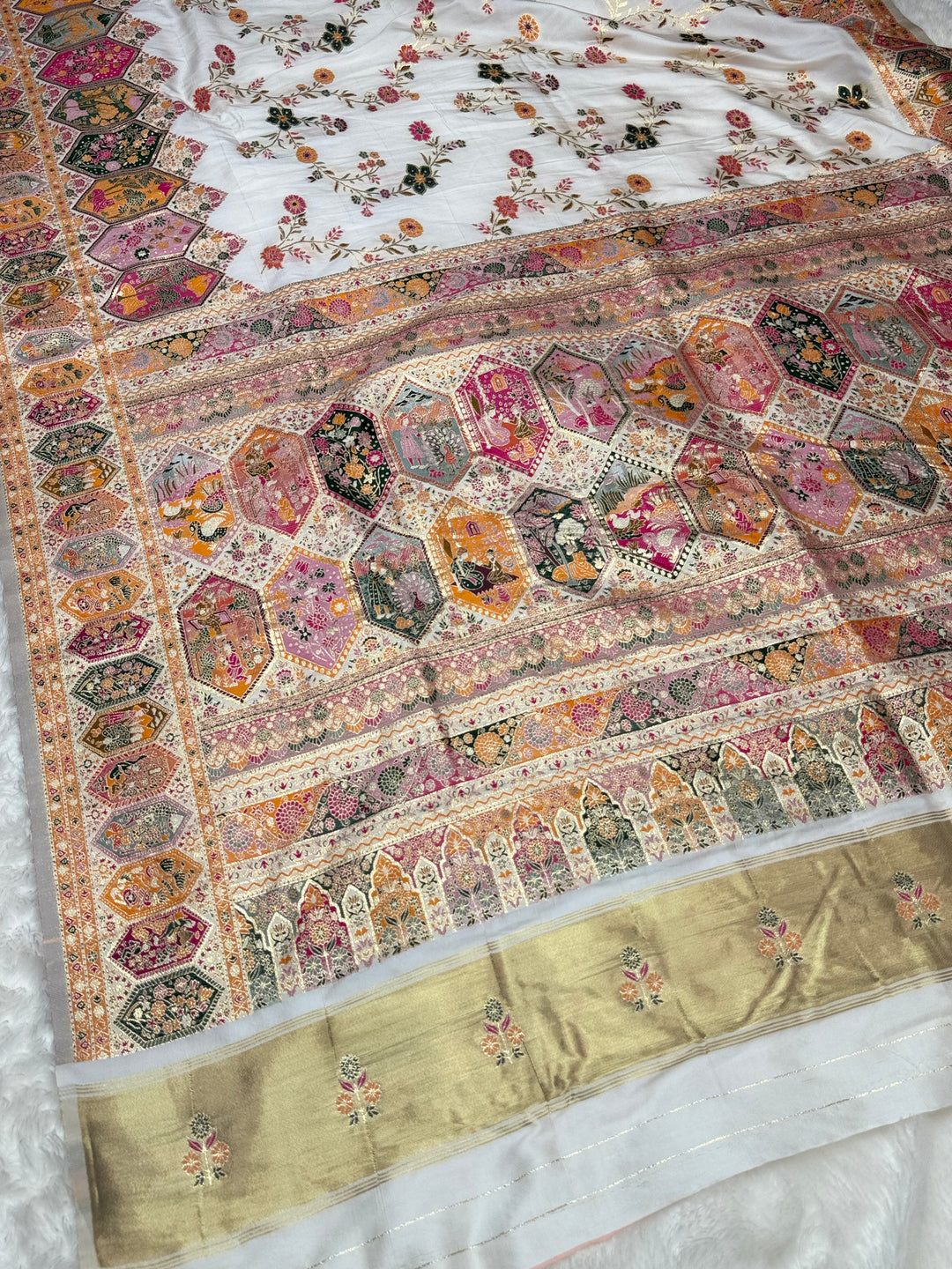 Royal  Pashmina Saree with Traditional Narrative Motifs &amp; Designer Meenakari Border-WHITE
