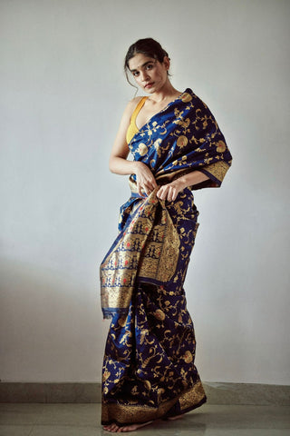 Blue Colour Kanjivaram Woven Silk Saree With Blouse Piece
