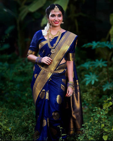 Royal Kanjivaram Golden Zari Woven Silk Saree With Blouse Piece