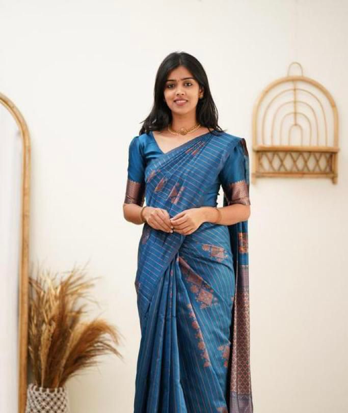 Wedding Wear Kanjivaram Woven Blue Silk Saree With Blouse Piece