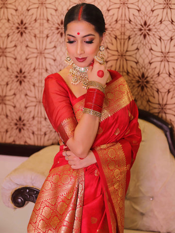 Women Floral Woven Kanjeevaram Saree with Contrast Border