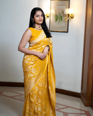 Pure Kanjivaram Silk Saree With Blouse Piece