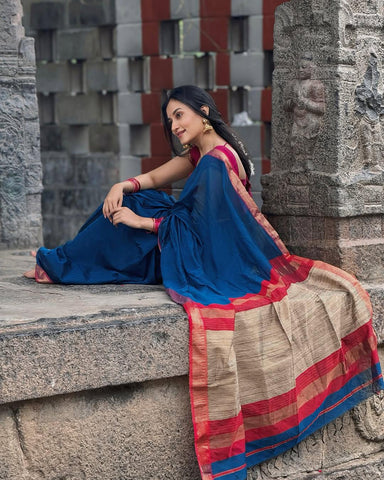 Dazzling Blue Soft Silk Saree With Flattering Blouse Piece