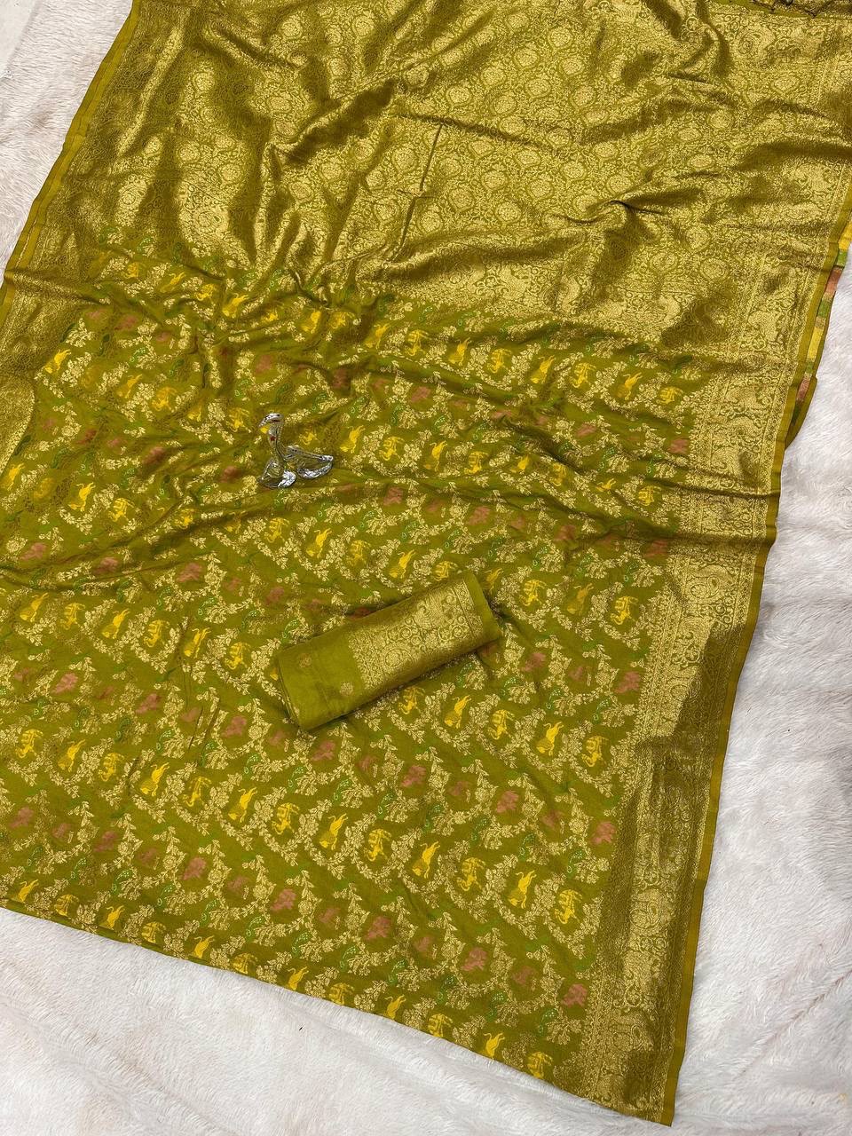 Pure Naylon kadi Creap Georgette jangal theem meenakari jaqurad weveing body ,border with Rich pallu- LEMON YELLOW