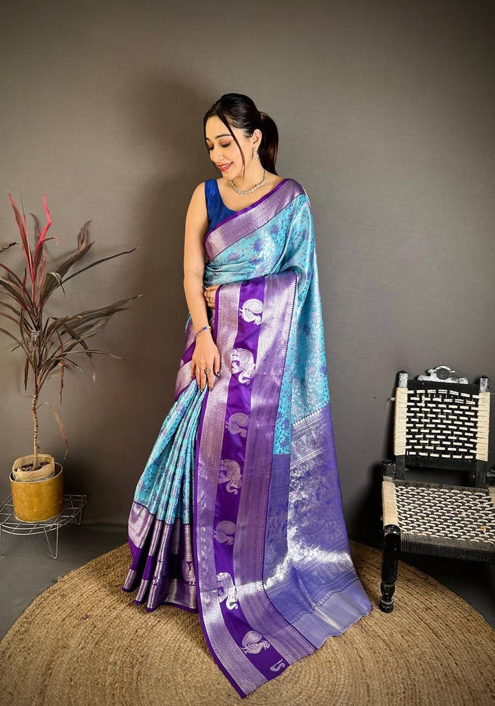 Pure Kanjivaram Silk Saree with Contrast Border &amp; Rich Silver Zari Woven Pallu | Handloom Weaving | Running Work Blouse-SKY