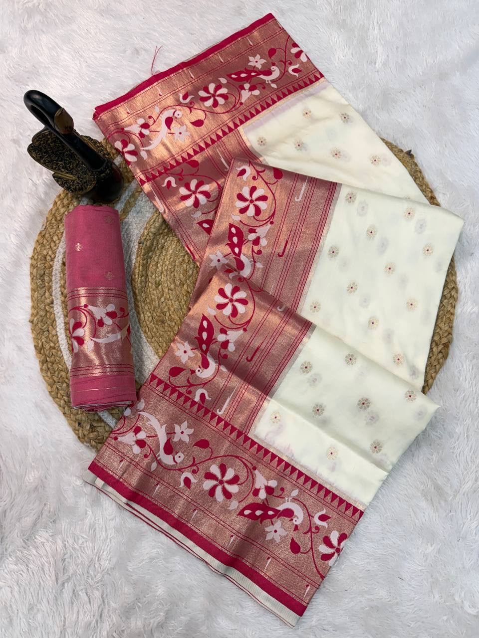 Traditional Paithani Silk Saree with Peacock Zari Border &amp; Contrast Pallu-WHITE