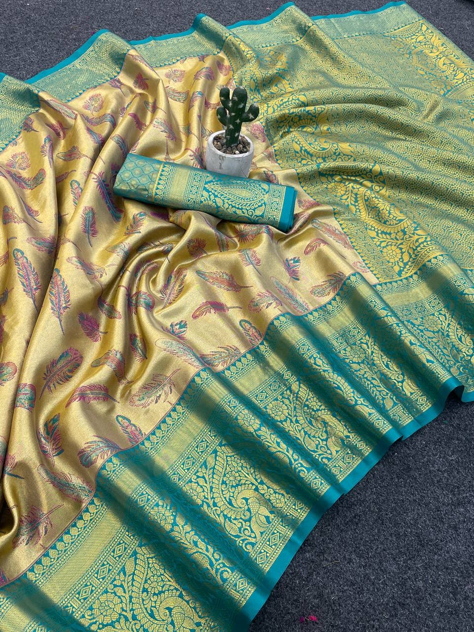 Kanjivaram Semi Silk Saree with Contrast Zari Border &amp; Rich Weaving Pallu = SEA GREEN