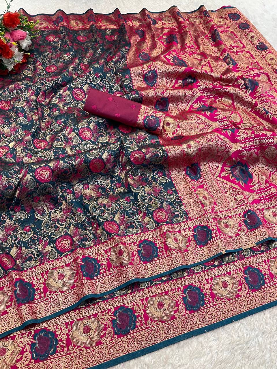 Royal Gulbahar Copper Zari Floral Jaal Kanjivaram Soft Silk Saree - WINE