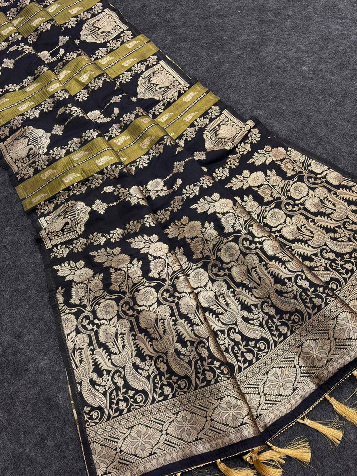 Royal Wedding Wear Paithani Silk Saree with Floral Zari Weaving - BLACK