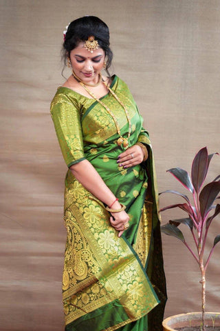 Women Silk Saree with Woven Motifs