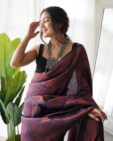 Purple Colour Kanjivaram Woven Silk Saree With Blouse Piece