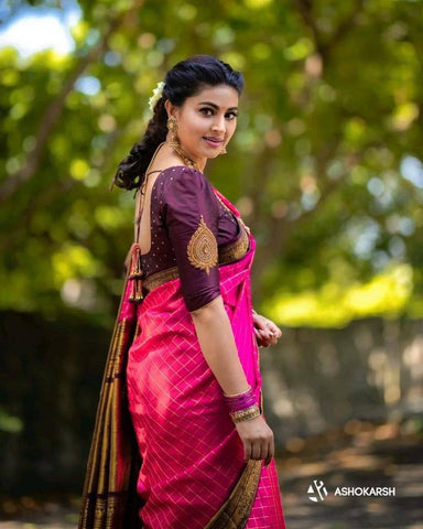 Pink Colour Kanjivaram Woven Silk Saree With Blouse Piece