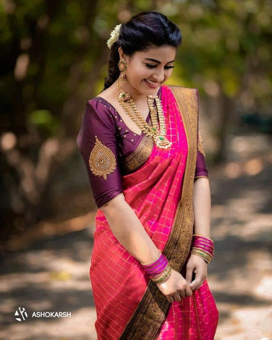 Pink Colour Kanjivaram Woven Silk Saree With Blouse Piece