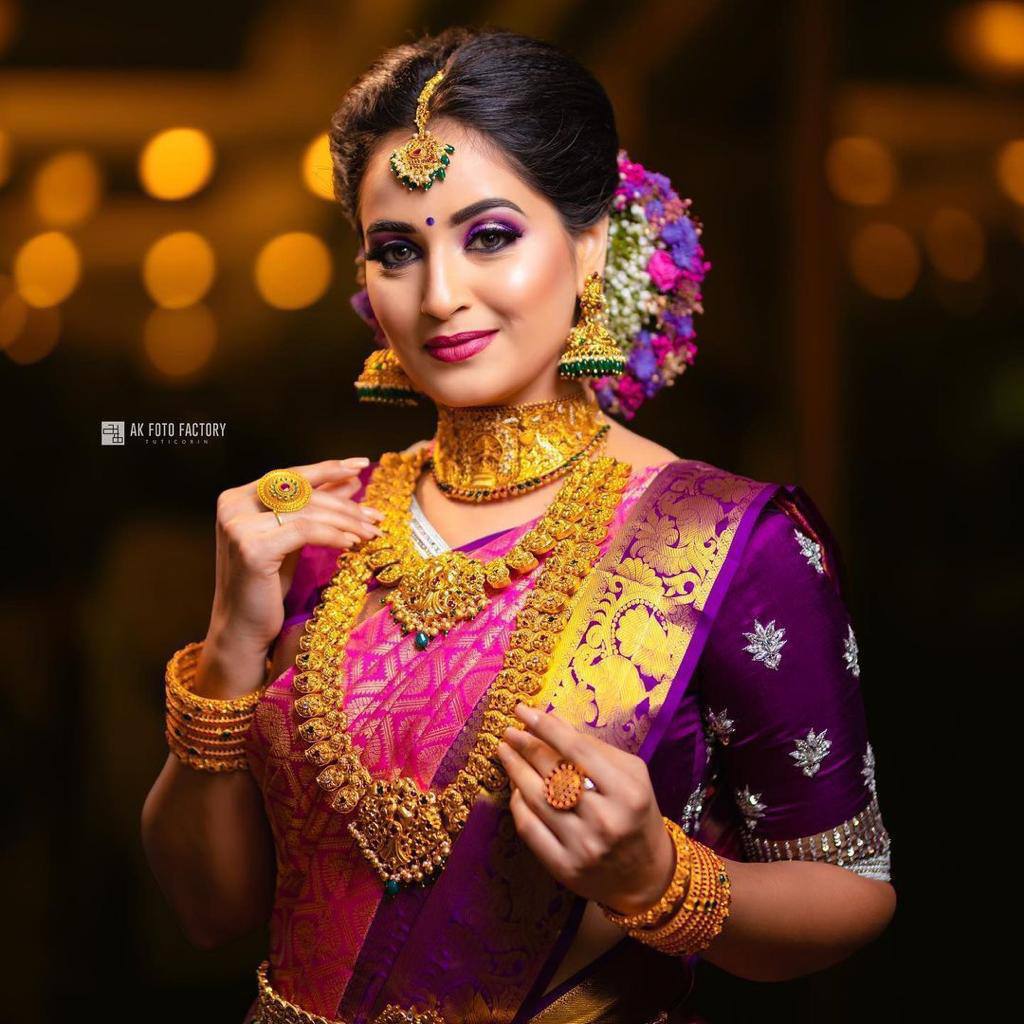 Dark Pink Colour Kanjivaram Woven Silk Saree With Blouse Piece
