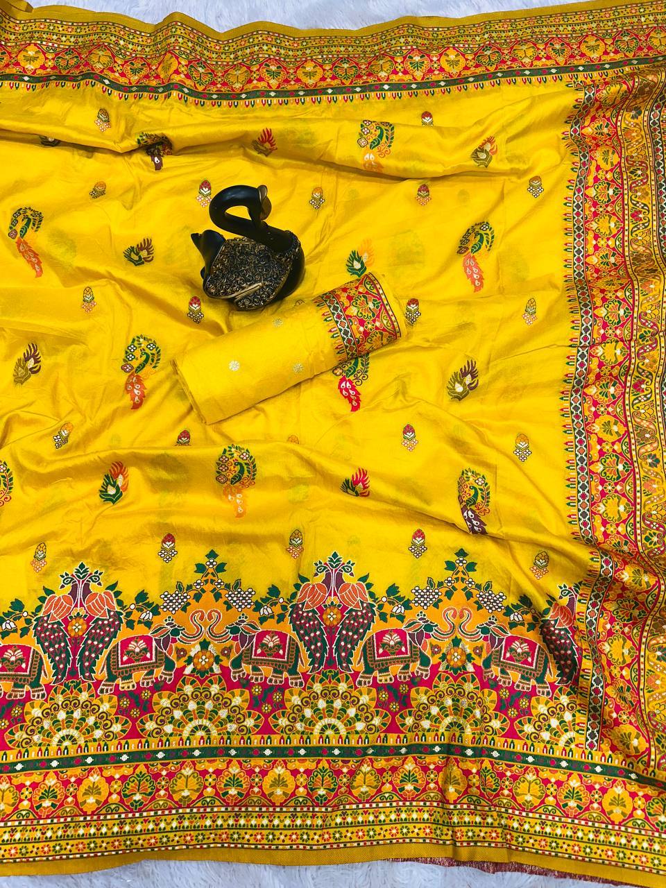 Glamorous  Pashmina Saree With Pulsating Blouse Piece - YELLOW