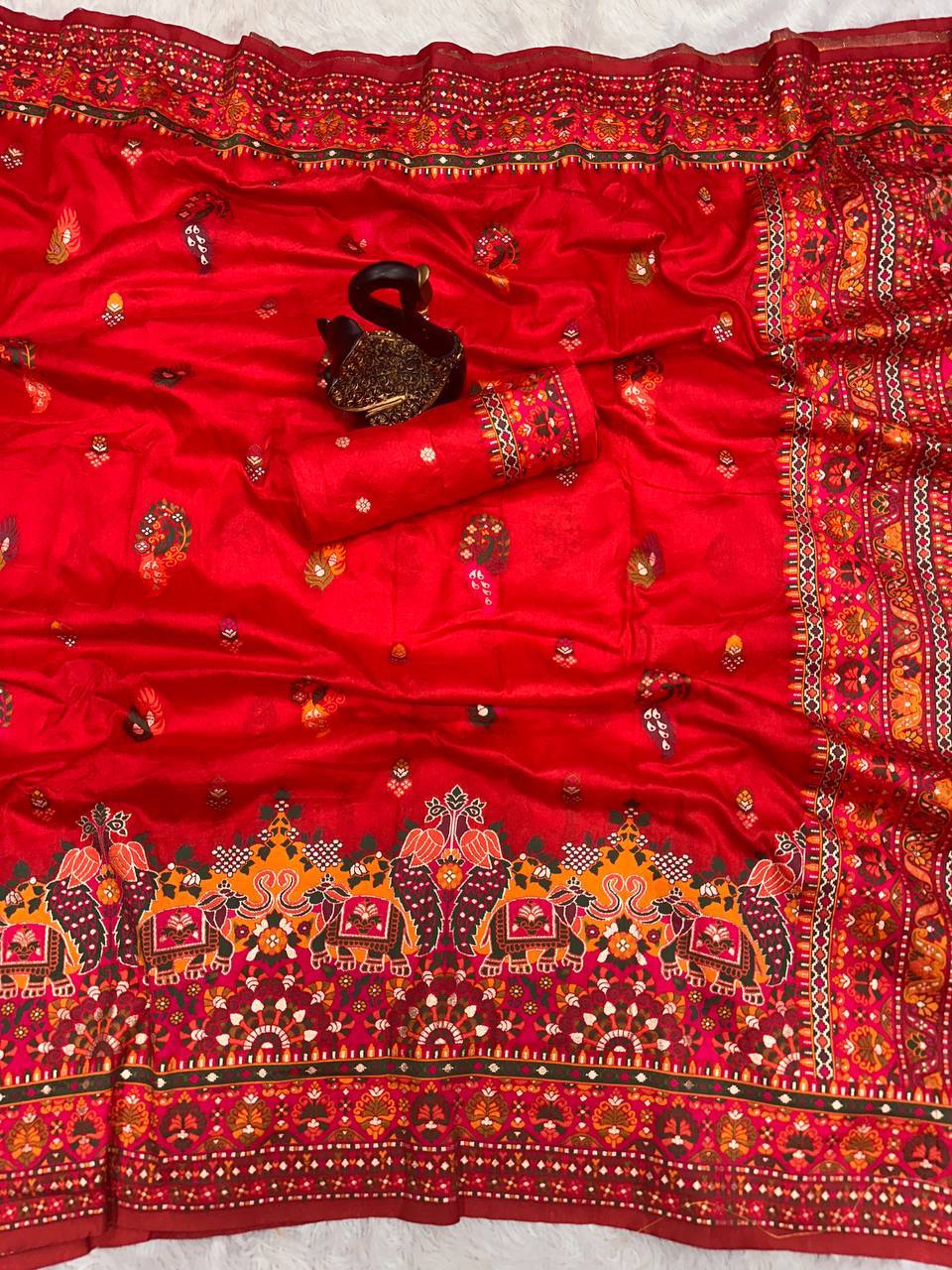 Glamorous  Pashmina Saree With Pulsating Blouse Piece - RED